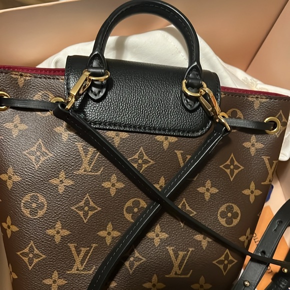 LOUIS VUITTON
Montsouris BB Monogram Canvas Backpack Black - Picture 9 of 10